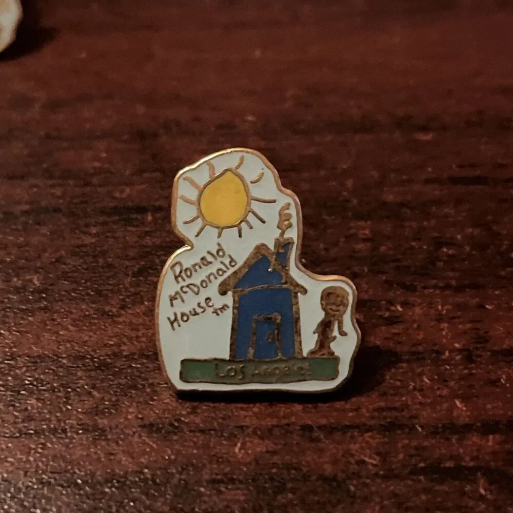 McDonald’s Ronald McDonald House Los Angeles‎ Employee Lapel Hat Pin